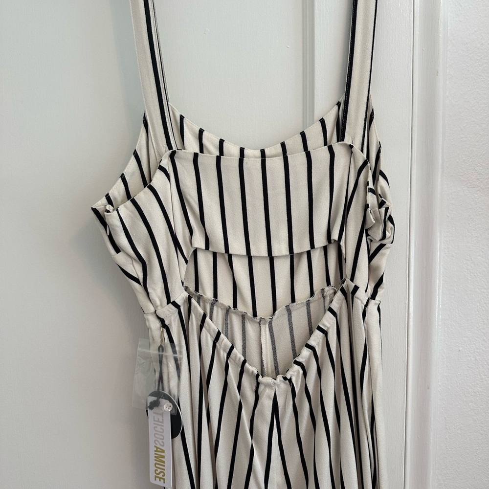 Amuse Society black and white jumper, new with tags